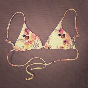 Billabong Bikini Triangle Top, size large